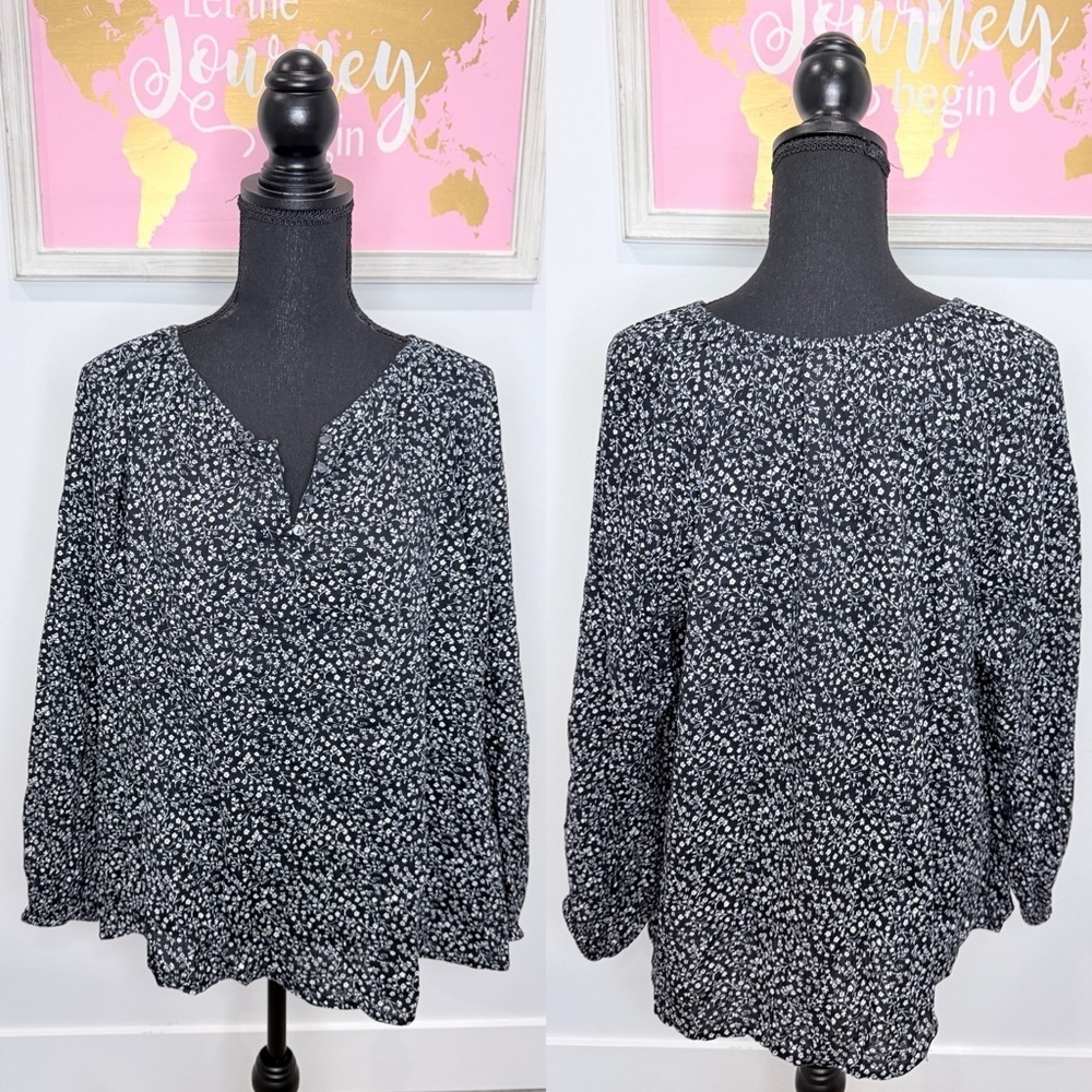 Old Navy V-Neck Floral Blouse